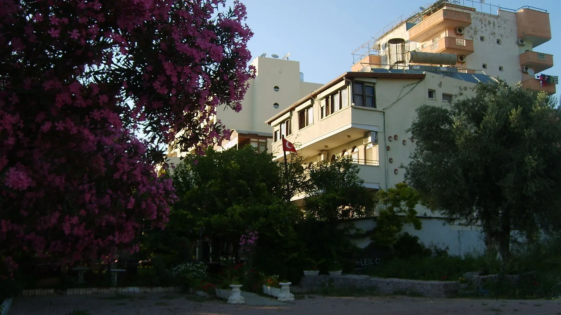 Muenih Otel Kusadasi Hotel