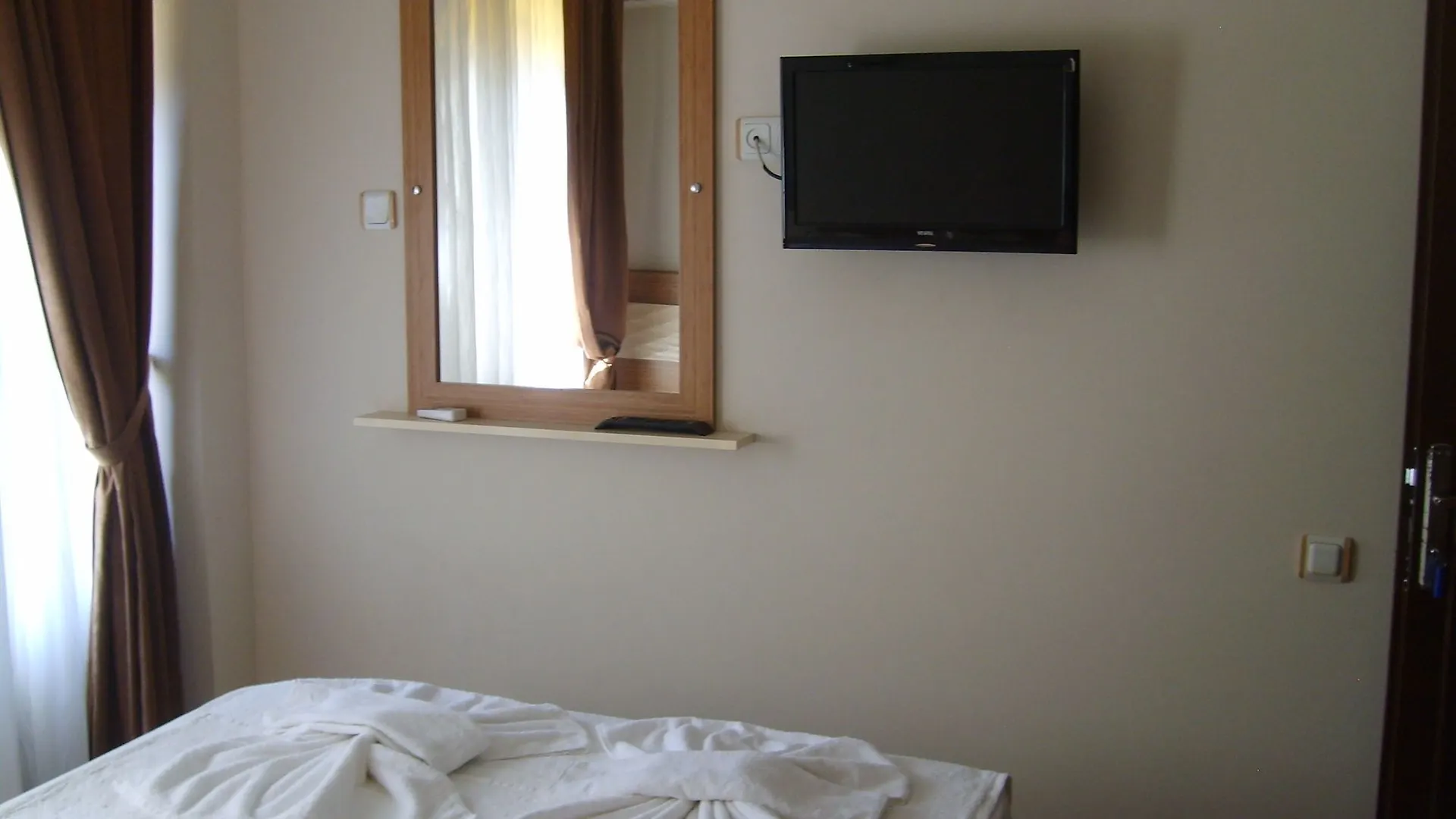 Muenih Otel Kusadasi